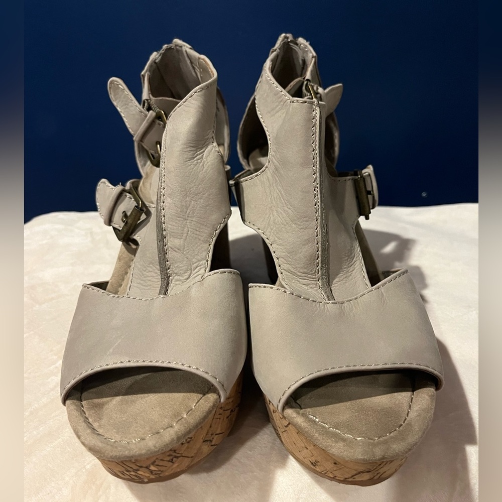 Nine West khaki zip up wedge sandals with cork looking bottoms